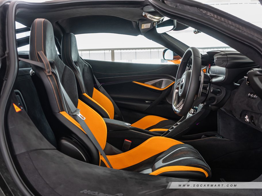https://i.i-sgcm.com/new_cars/cars/21748/21748_g55