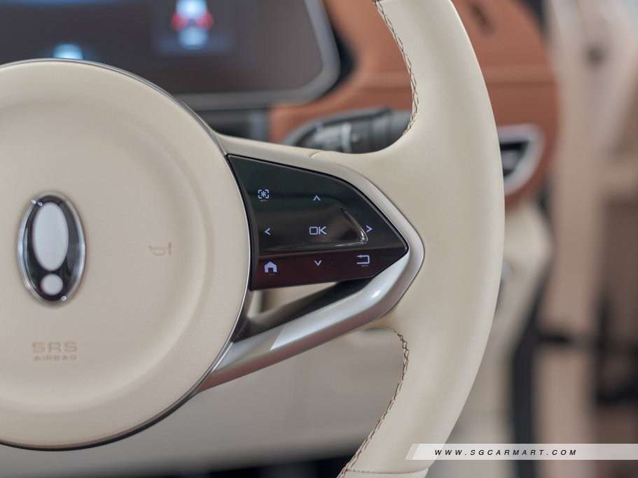 https://i.i-sgcm.com/new_cars/cars/21749/21749_g26