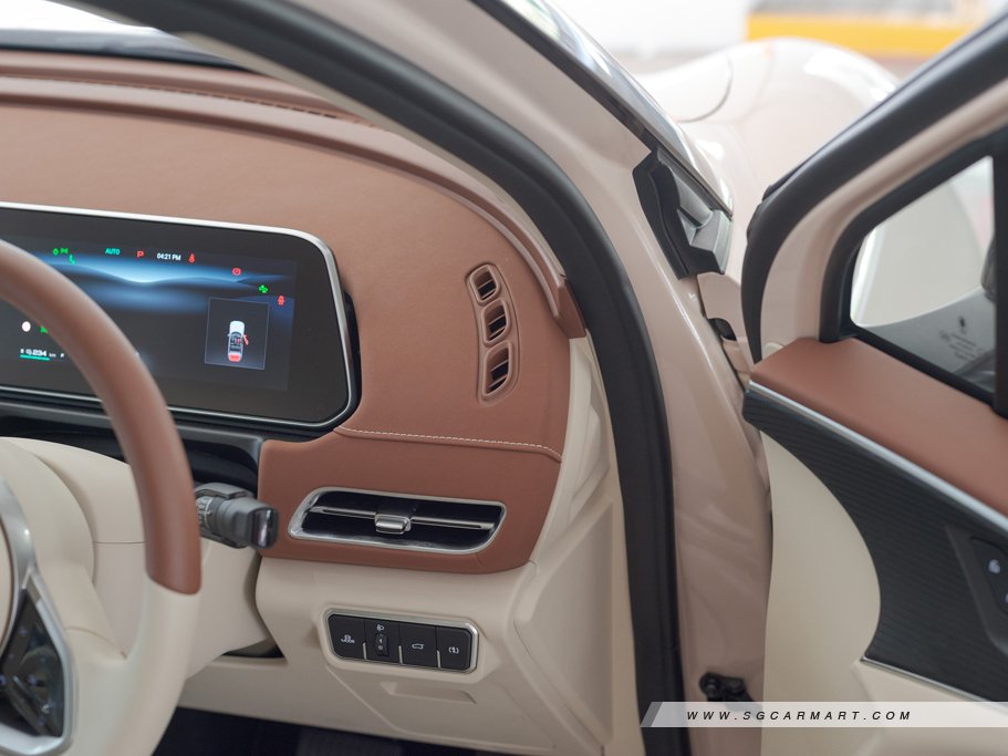 https://i.i-sgcm.com/new_cars/cars/21749/21749_g27