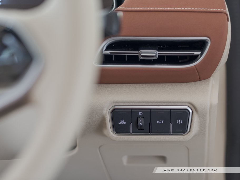 https://i.i-sgcm.com/new_cars/cars/21749/21749_g28