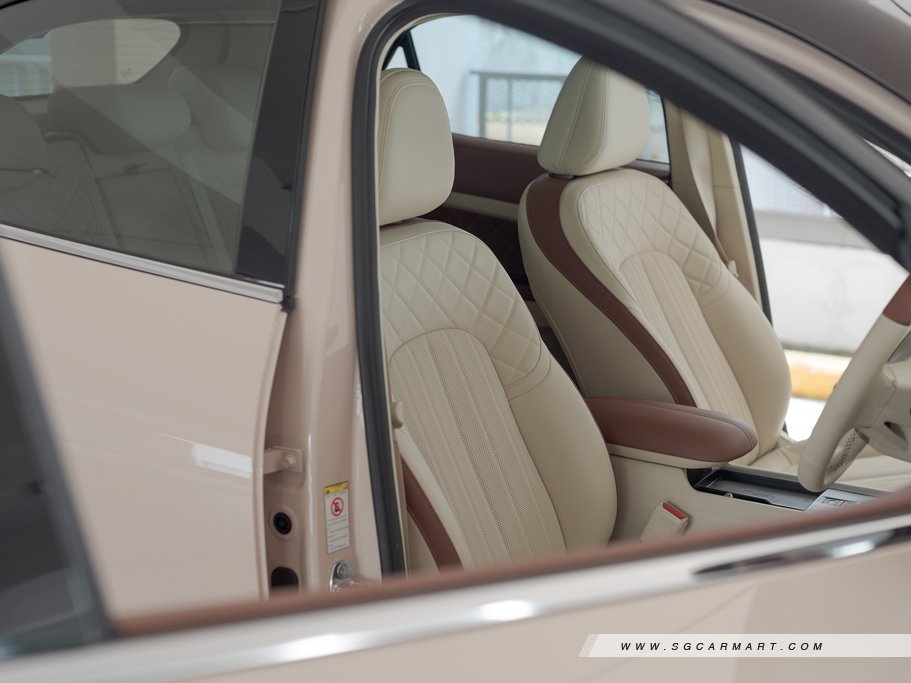 https://i.i-sgcm.com/new_cars/cars/21749/21749_g37