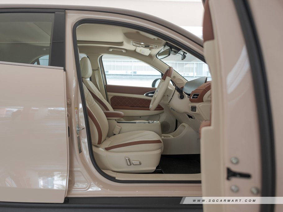 https://i.i-sgcm.com/new_cars/cars/21749/21749_g40