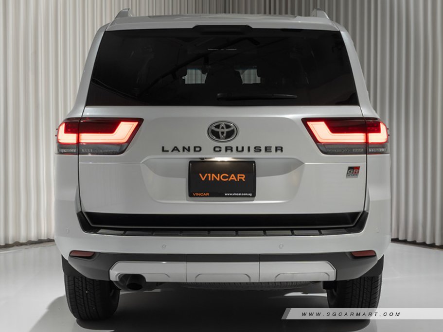 https://i.i-sgcm.com/new_cars/cars/21757/21757_g22