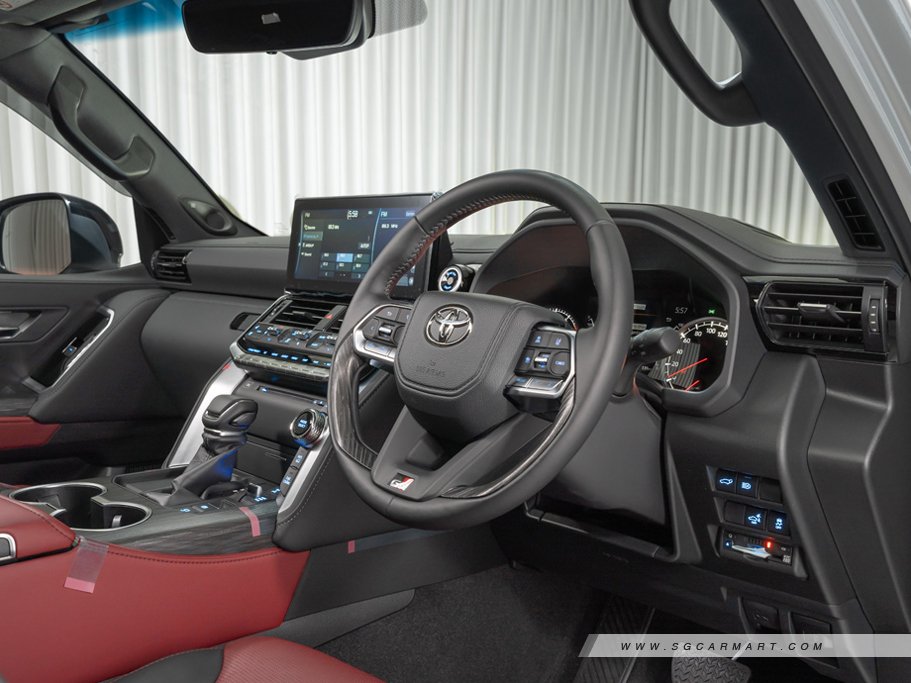 https://i.i-sgcm.com/new_cars/cars/21757/21757_g25