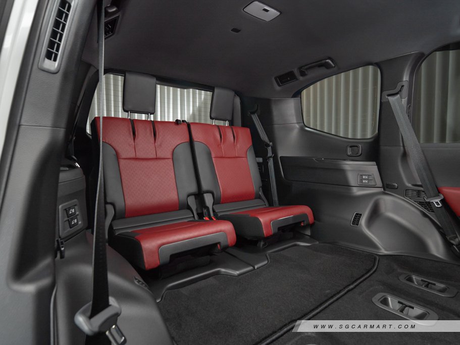 https://i.i-sgcm.com/new_cars/cars/21757/21757_g28