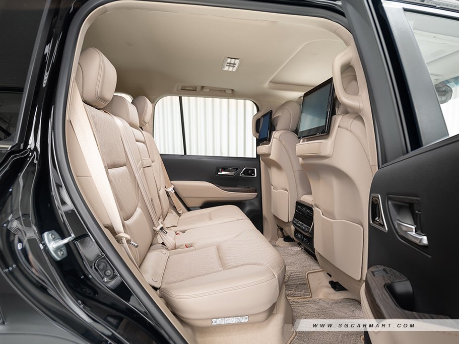 https://i.i-sgcm.com/new_cars/cars/21757/21757_g8
