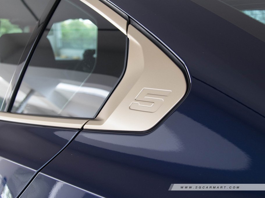 https://i.i-sgcm.com/new_cars/cars/21763/21763_g22
