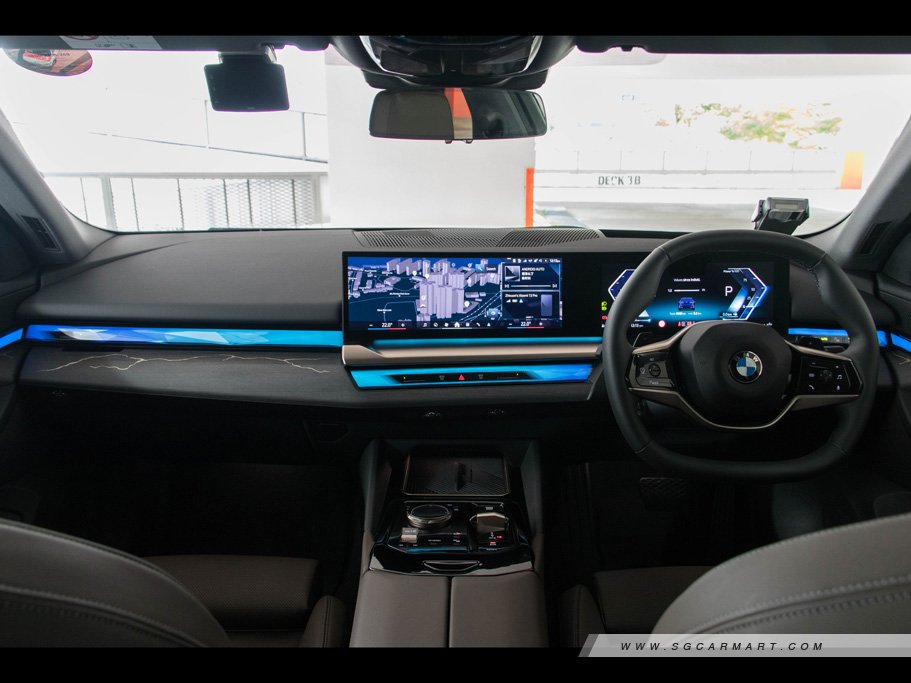 https://i.i-sgcm.com/new_cars/cars/21763/21763_g25