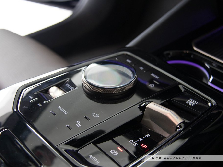 https://i.i-sgcm.com/new_cars/cars/21763/21763_g37