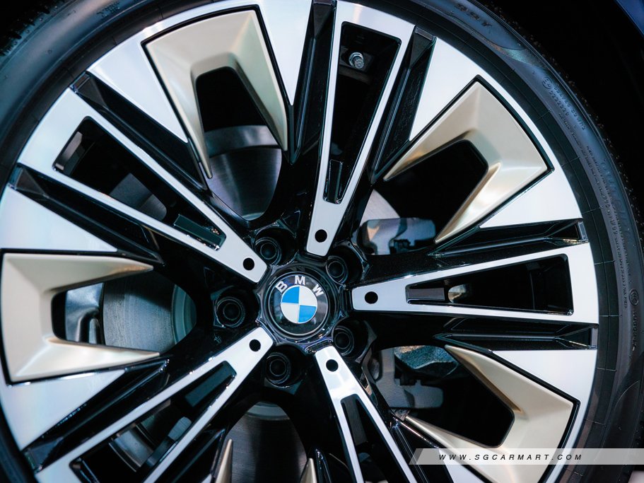 https://i.i-sgcm.com/new_cars/cars/21763/21763_g9