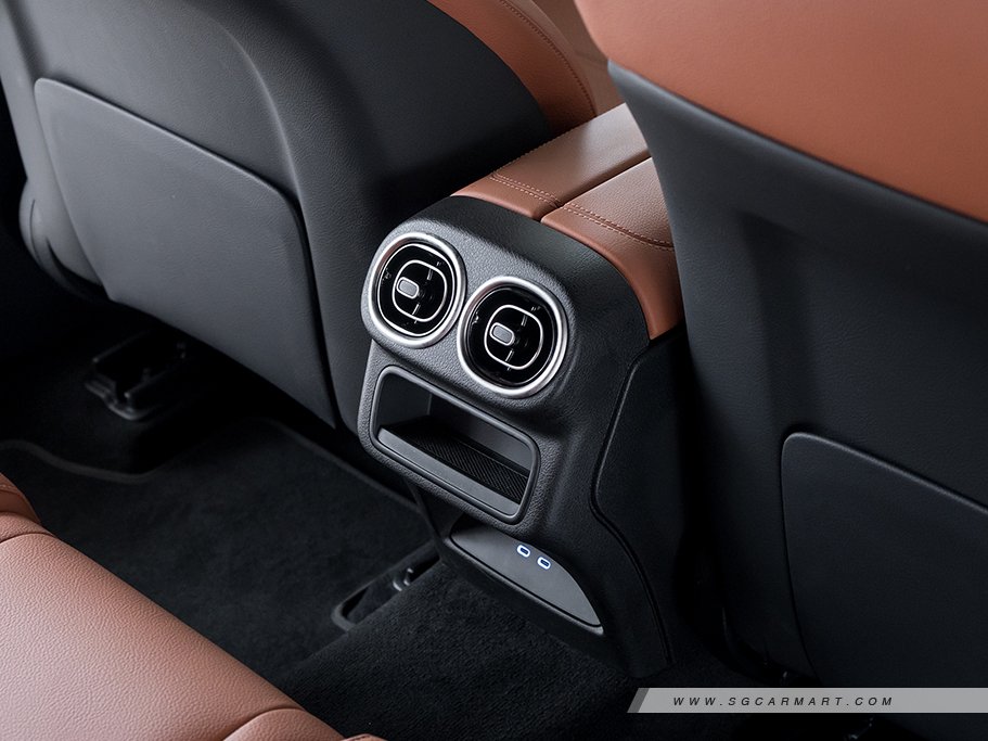 https://i.i-sgcm.com/new_cars/cars/21772/21772_g56