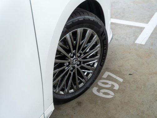 https://i.i-sgcm.com/new_cars/cars/21774/21774_g23