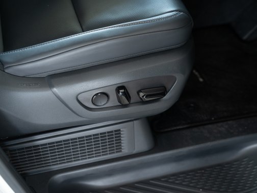 https://i.i-sgcm.com/new_cars/cars/21774/21774_g30
