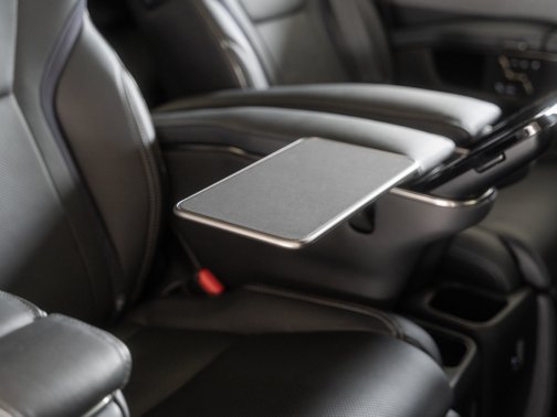 https://i.i-sgcm.com/new_cars/cars/21774/21774_g37