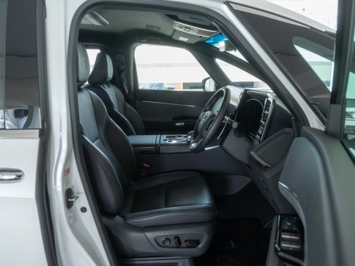https://i.i-sgcm.com/new_cars/cars/21774/21774_g44