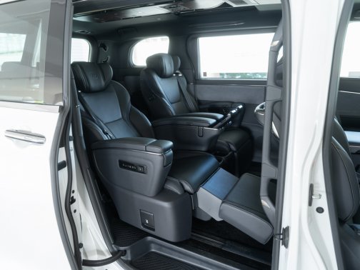 https://i.i-sgcm.com/new_cars/cars/21774/21774_g46