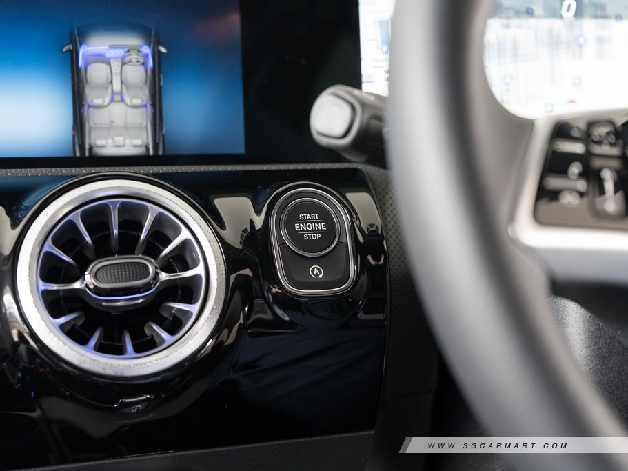 https://i.i-sgcm.com/new_cars/cars/21779/21779_g21