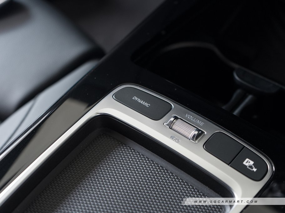 https://i.i-sgcm.com/new_cars/cars/21779/21779_g25