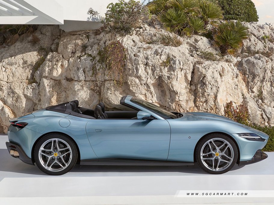 Ferrari Roma Spider 5