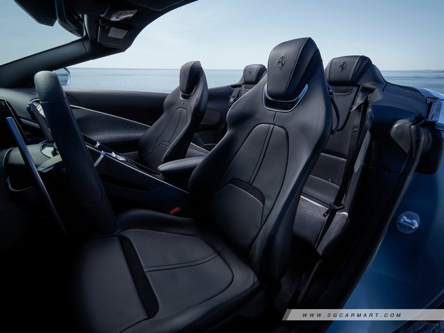Ferrari Roma Spider 7