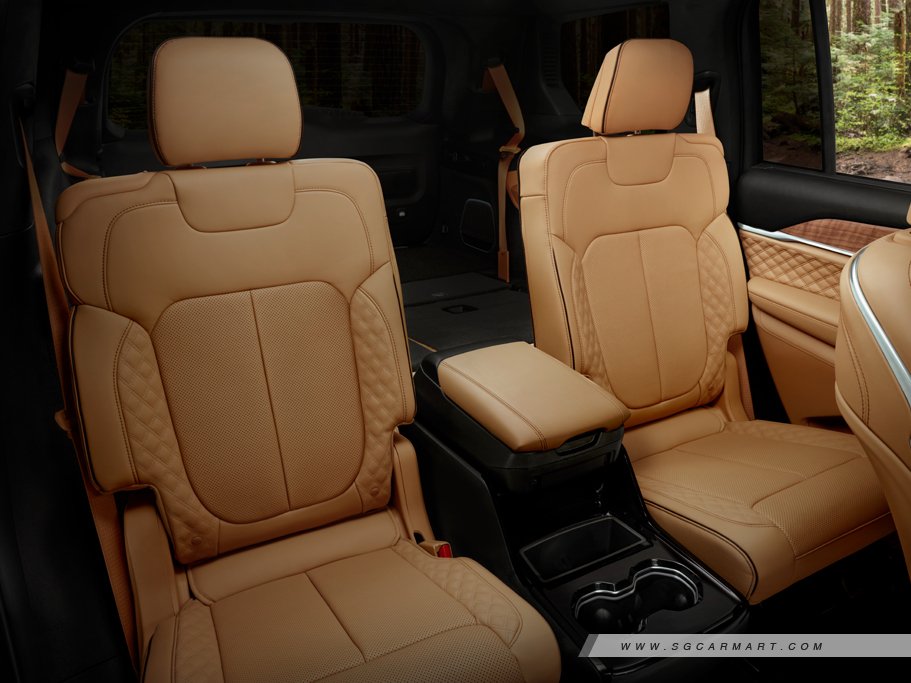 https://i.i-sgcm.com/new_cars/cars/21781/21781_g8