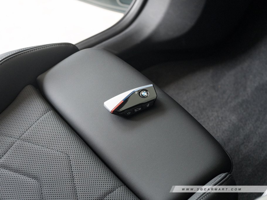 https://i.i-sgcm.com/new_cars/cars/21799/21799_g36