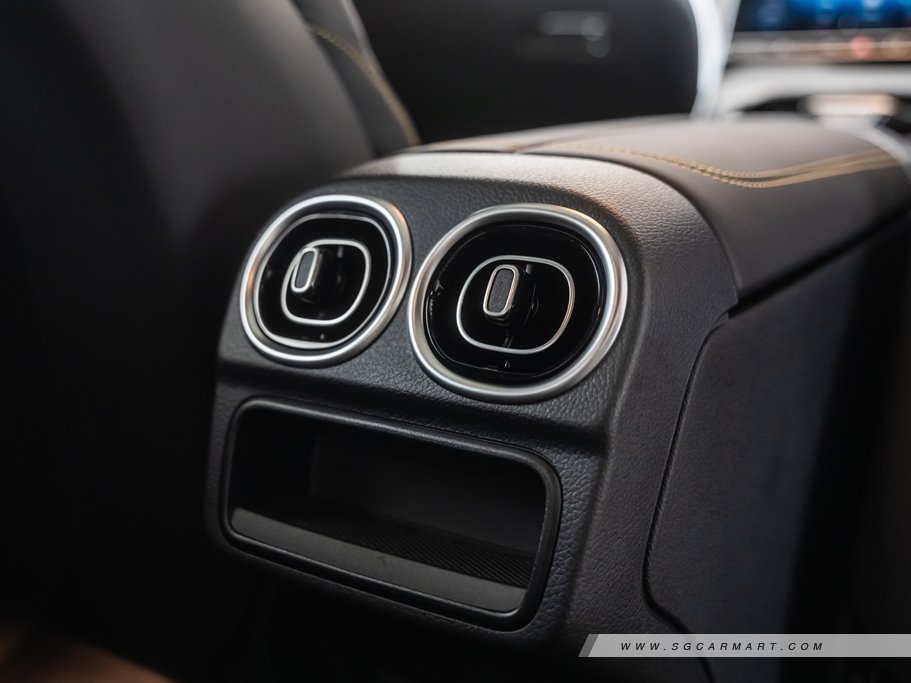 https://i.i-sgcm.com/new_cars/cars/21800/21800_g52