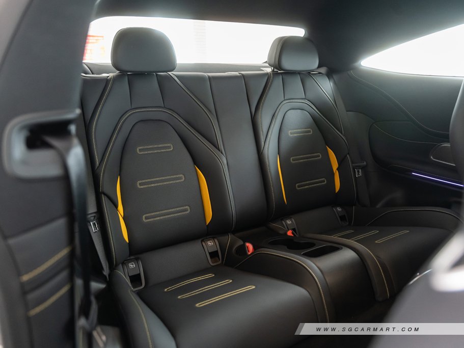 https://i.i-sgcm.com/new_cars/cars/21800/21800_g55