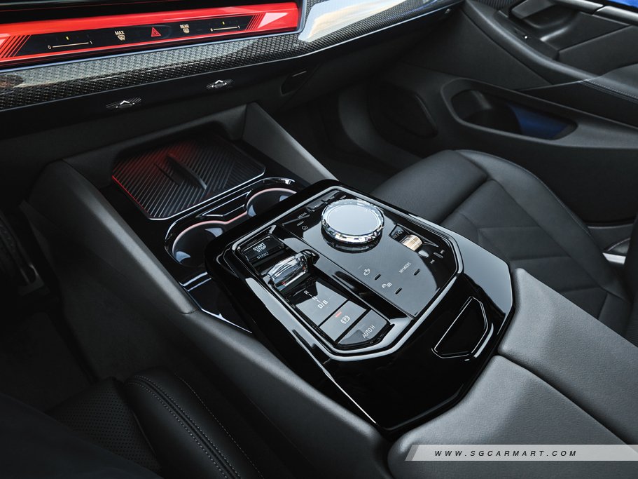 https://i.i-sgcm.com/new_cars/cars/21803/21803_g16
