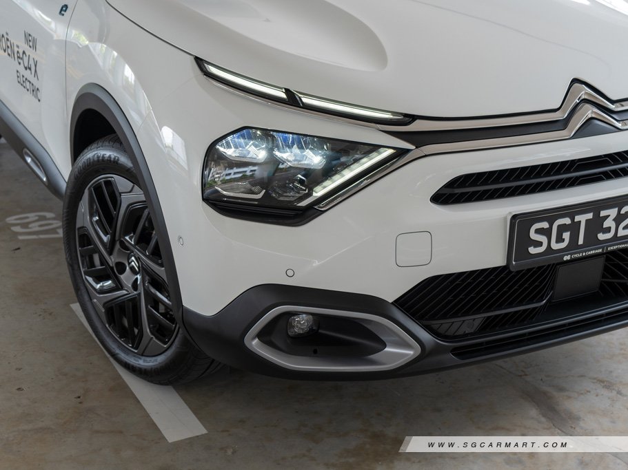 https://i.i-sgcm.com/new_cars/cars/21804/21804_g11