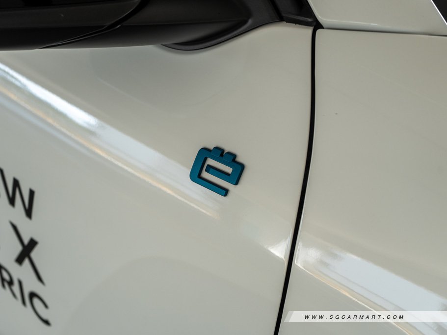 https://i.i-sgcm.com/new_cars/cars/21804/21804_g12