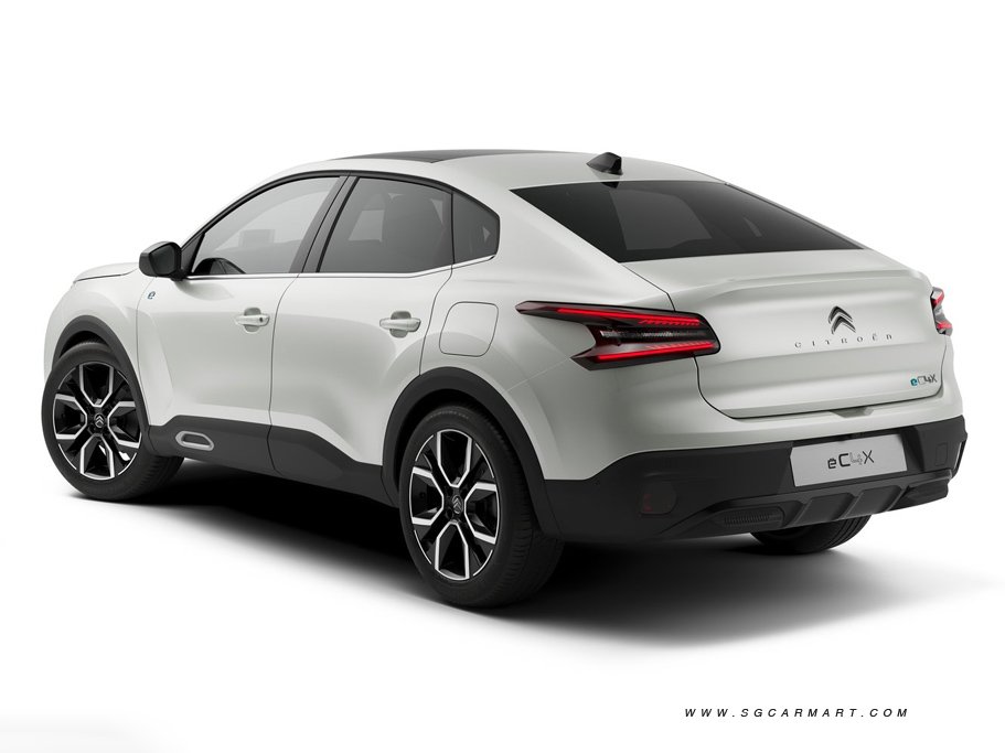 https://i.i-sgcm.com/new_cars/cars/21804/21804_g2
