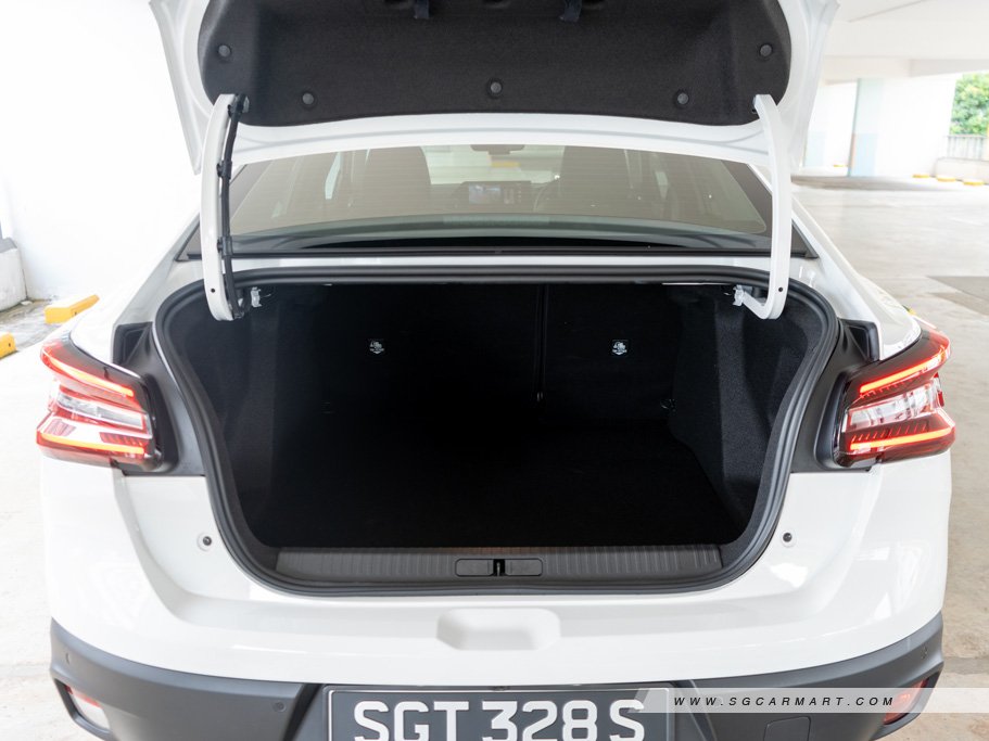 https://i.i-sgcm.com/new_cars/cars/21804/21804_g38