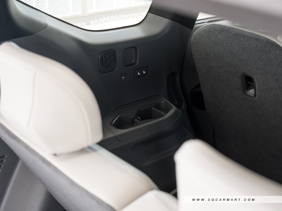 https://i.i-sgcm.com/new_cars/cars/21810/21810_g46