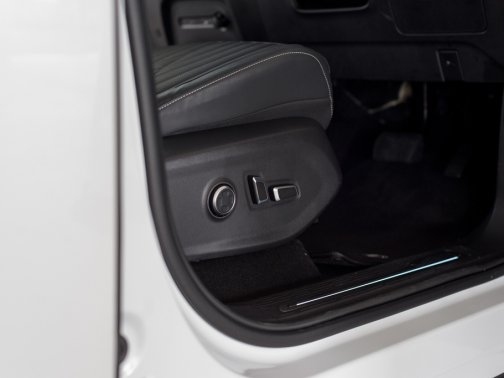 https://i.i-sgcm.com/new_cars/cars/21817/21817_g17