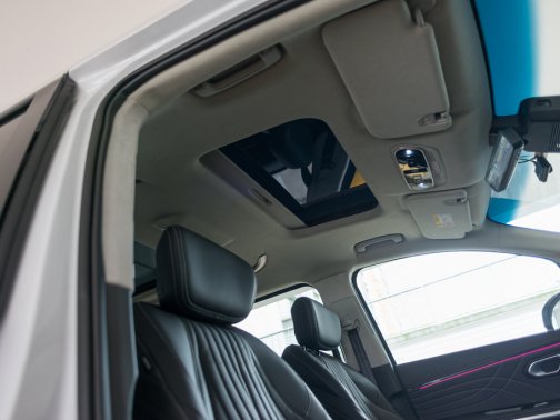 https://i.i-sgcm.com/new_cars/cars/21817/21817_g24