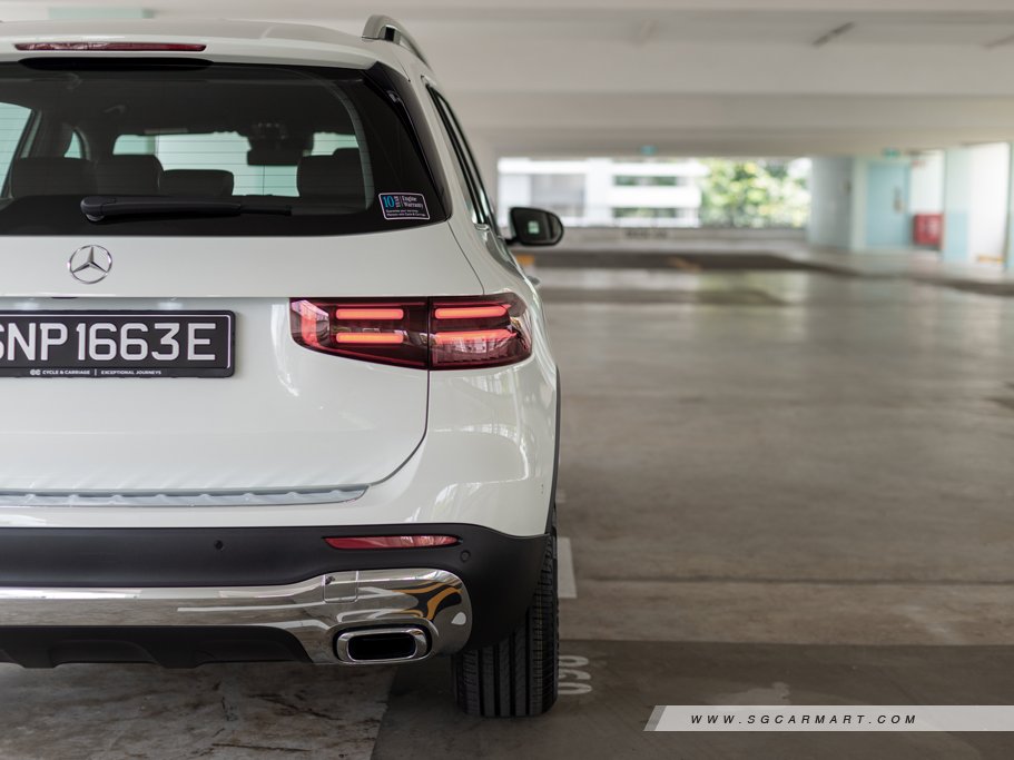 https://i.i-sgcm.com/new_cars/cars/21821/21821_g15