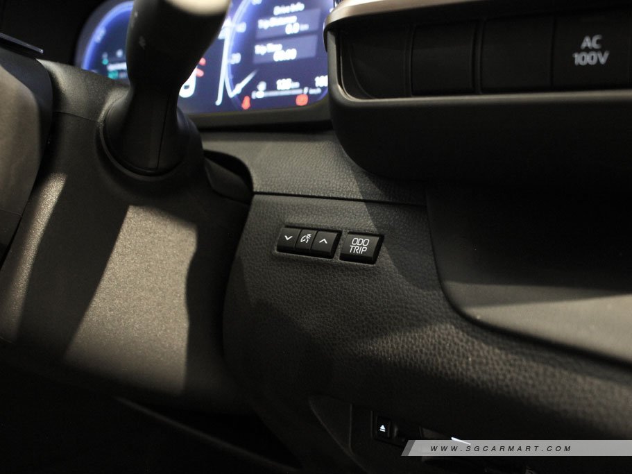 https://i.i-sgcm.com/new_cars/cars/21826/21826_g18
