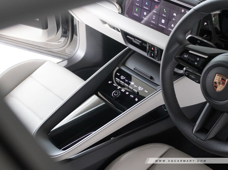 https://i.i-sgcm.com/new_cars/cars/21829/21829_g38