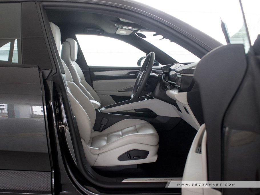 https://i.i-sgcm.com/new_cars/cars/21829/21829_g44