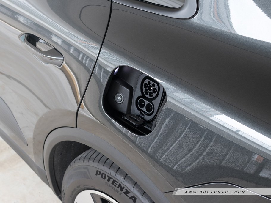https://i.i-sgcm.com/new_cars/cars/21829/21829_g48