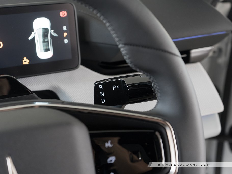 https://i.i-sgcm.com/new_cars/cars/21830/21830_g29