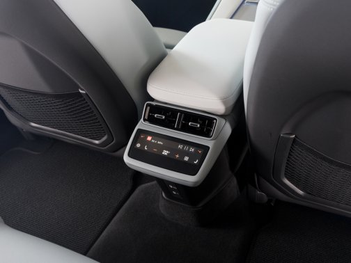 https://i.i-sgcm.com/new_cars/cars/21830/21830_g38