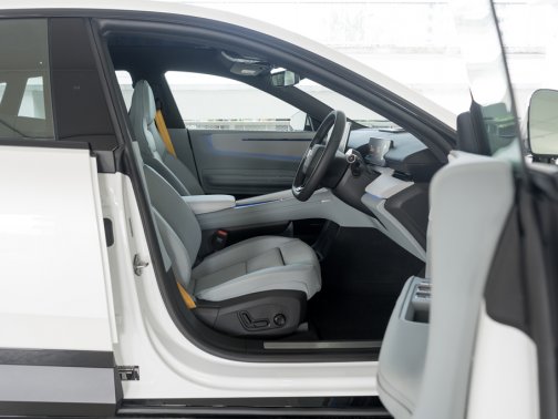 https://i.i-sgcm.com/new_cars/cars/21830/21830_g40