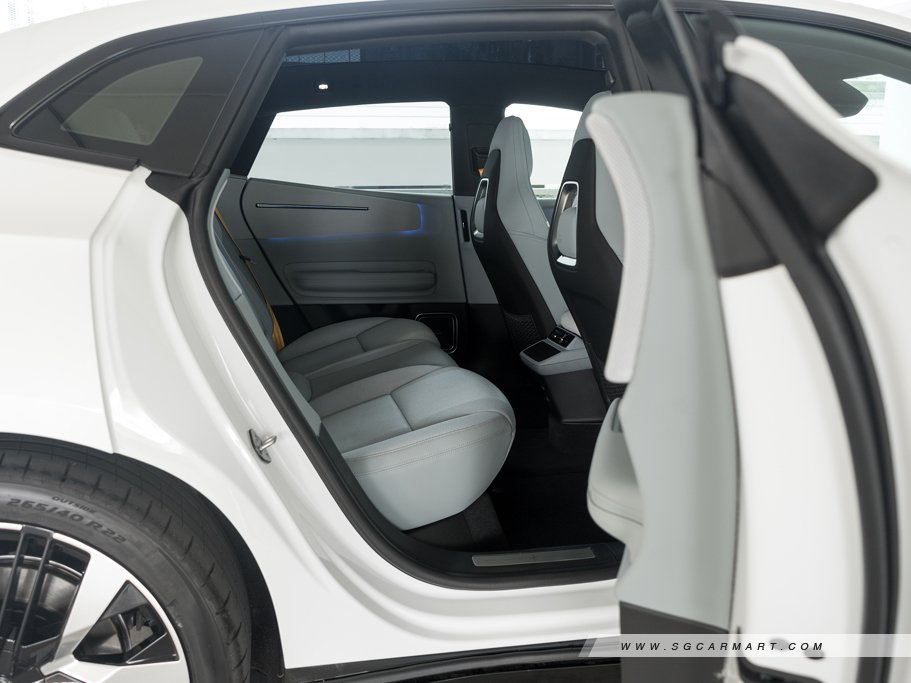 https://i.i-sgcm.com/new_cars/cars/21830/21830_g41