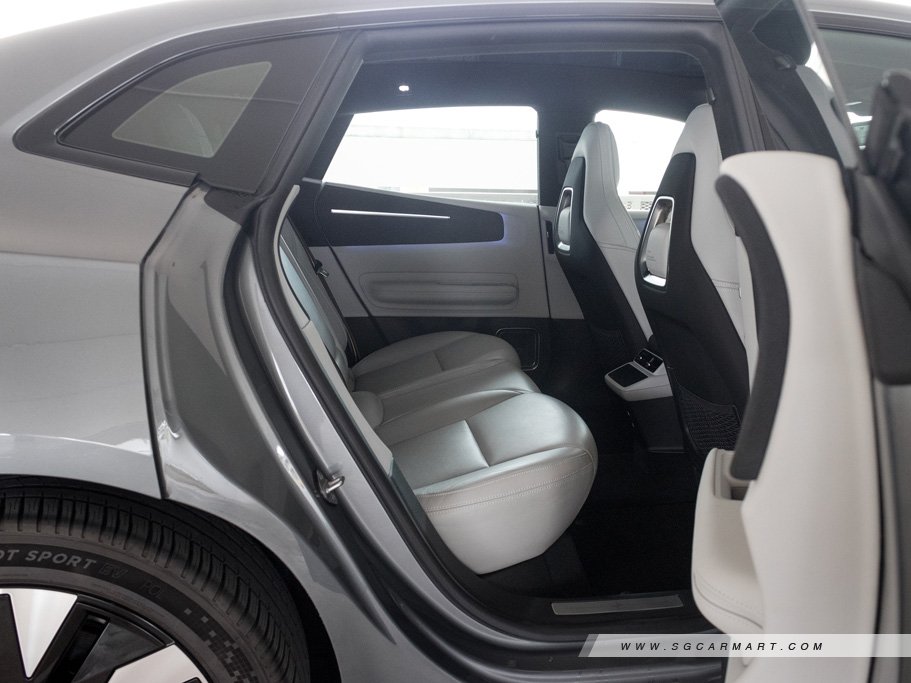 https://i.i-sgcm.com/new_cars/cars/21830/21830_g68