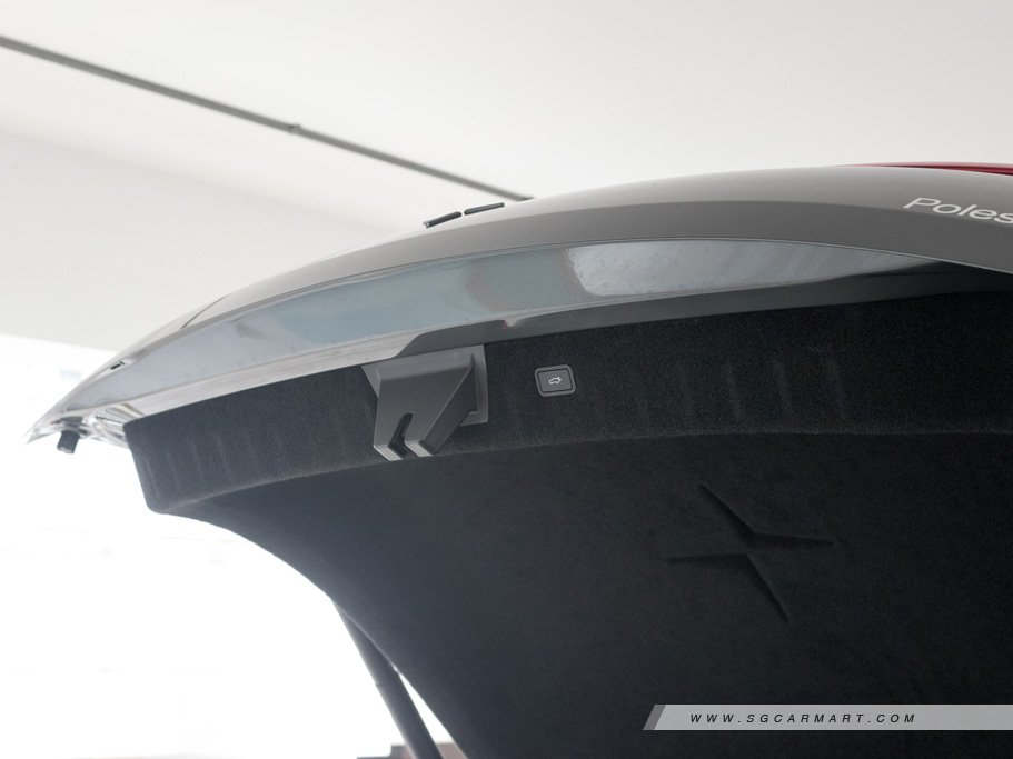 https://i.i-sgcm.com/new_cars/cars/21830/21830_g70