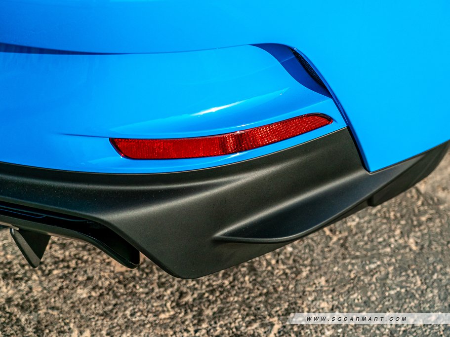 https://i.i-sgcm.com/new_cars/cars/21831/21831_g24