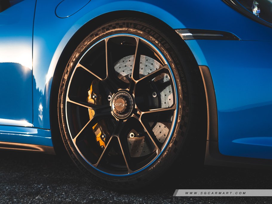 https://i.i-sgcm.com/new_cars/cars/21831/21831_g25