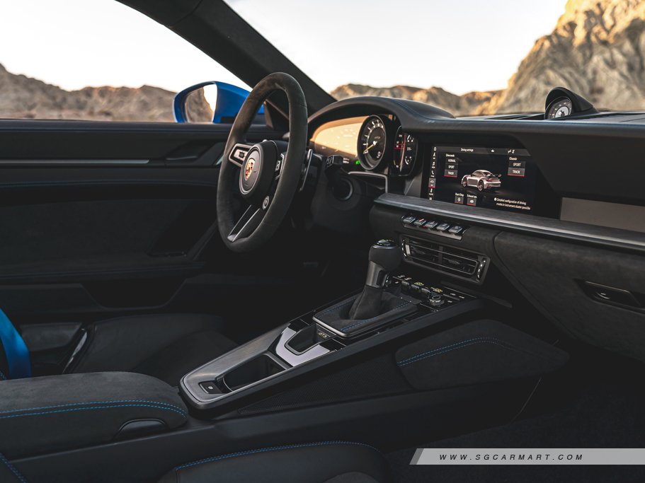 https://i.i-sgcm.com/new_cars/cars/21831/21831_g26